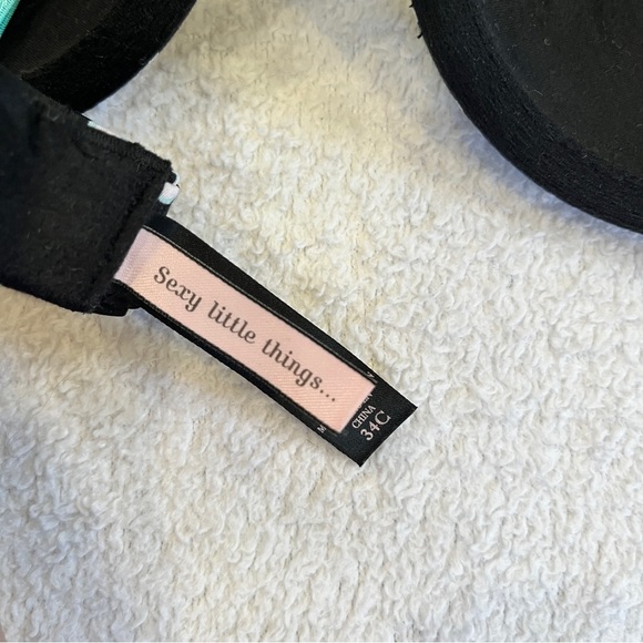 SOLD✖️Victoria’s Secret Sexy Little Things Push Up Bra Size 34C Polka Dot - Picture 8 of 10